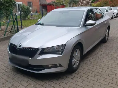 Gebraucht Skoda Superb 125 PS (91 kW) 2018 Silber Limousine