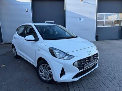 Gebraucht Hyundai i10 Select 67 PS (49 kW) 2021 Weiß Kleinwagen