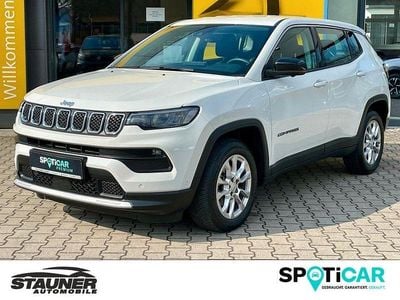 Gebraucht Jeep Compass Altitude 131 PS (96 kW) 2024 Alpine white SUV