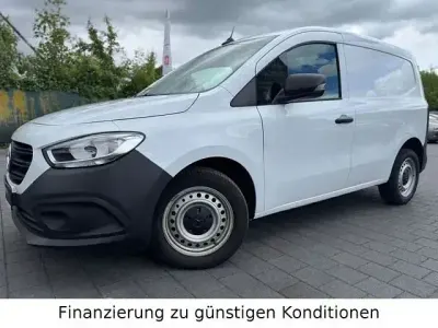 Gebraucht Mercedes Citan 110 95 PS (69 kW) 2025 Weiß Van / Kleinbus