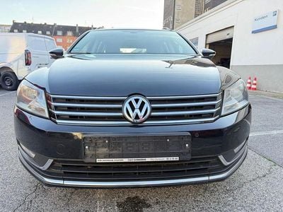 Second-hand VW Passat Comfortline 122 CP (89 kW) 2011 Negru Break