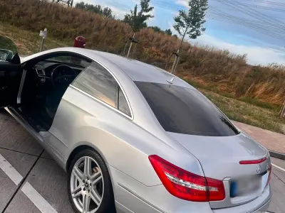 Gebraucht Mercedes E250 204 PS (150 kW) 2011 Grau Coupé