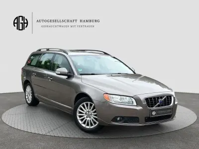 Używany Volvo V70 Momentum 145 KM (106 kW) 2008 Szary Kombi