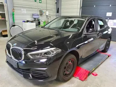 Gebraucht BMW 118 Advantage 136 PS (100 kW) 2022 Black ii Kleinwagen