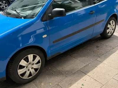 Gebraucht VW Polo 60 PS (44 kW) 2003 Blau Kleinwagen
