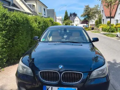 Gebraucht BMW 525 197 PS (144 kW) 2008 Blau Limousine