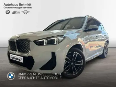 Gebraucht BMW iX1 M Sport 150 kW (204 PS) 2024 Alpinweiß uni SUV