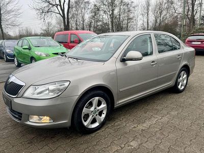 Beige Gebraucht 2012 Skoda Octavia Family Limousine | 7.490 € (Fairer Preis)