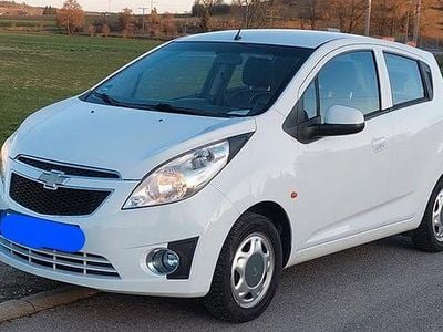 Gebraucht Chevrolet Spark 68 PS (50 kW) 2010 Weiß Kleinwagen