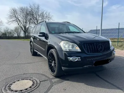 Używany Mercedes GL420 450 KM (330 kW) 2006 Czarny SUV