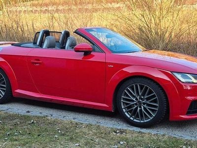 Gebraucht Audi TT Roadster Ambiente 230 PS (169 kW) 2015 Rot Cabrio