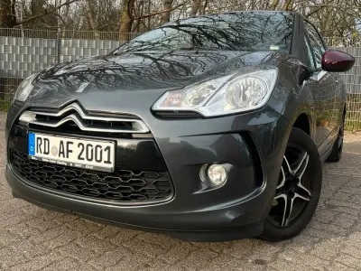 Gebraucht Citroën DS3 60 PS (44 kW) 2012 Grau Kleinwagen