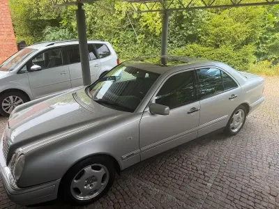 Gebraucht Mercedes E200 Avantgarde 136 PS (100 kW) 1998 Silber Limousine