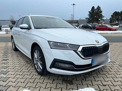 Gebraucht Skoda Octavia Style 205 PS (150 kW) 2022 Weiß Kombi