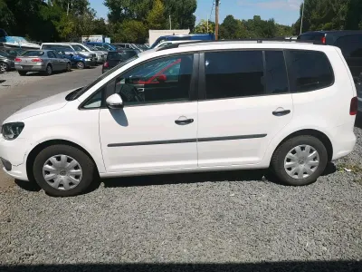 Gebraucht VW Touran 105 PS (77 kW) 2011 Weiß Van / Kleinbus