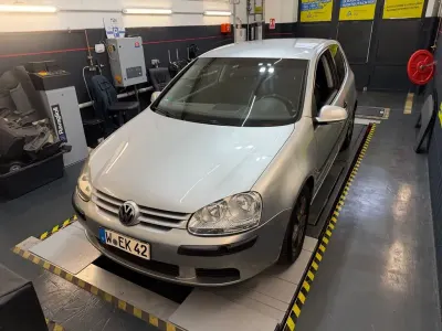 Gebraucht VW Golf IV 105 PS (77 kW) 2004 Silber Limousine