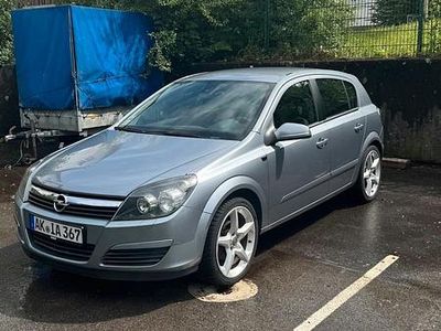 Gebraucht Opel Astra 125 PS (91 kW) 2004 Silber