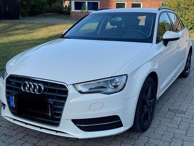 Gebraucht Audi A3 Sportback Ambition 125 PS (91 kW) 2015 Weiß Kleinwagen