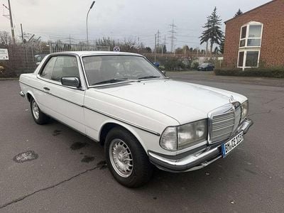 Gebraucht Mercedes C230 109 PS (80 kW) 1978 Weiß Coupé