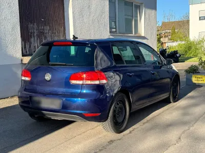 Usata VW Golf VI Style 140 CV (102 kW) 2011 Blu Utilitaria