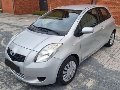 Gebraucht Toyota Yaris Sol 87 PS (63 kW) 2007 Silber Kleinwagen