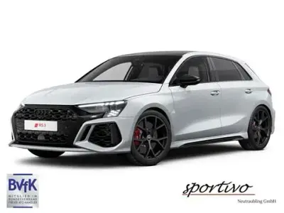 Gebraucht Audi RS3 Design 400 PS (294 kW) 2024 Weiß (gletscherweiß metallic) Limousine