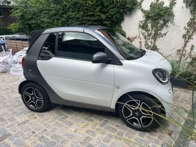 Gebraucht Smart ForTwo Cabrio Passion 90 PS (66 kW) 2016 Weiß Cabrio