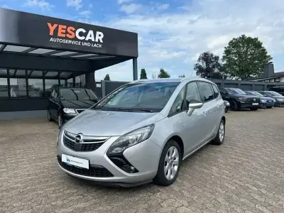 Gebraucht Opel Zafira Tourer Style 140 PS (102 kW) 2016 Argon silber/ice silver (m2) Van / Kleinbus