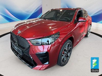 Rot Neu 2026 BMW iX2 Luxury Line SUV | 54.190 € (Fairer Preis)