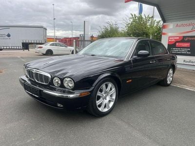 Jaguar XJ8