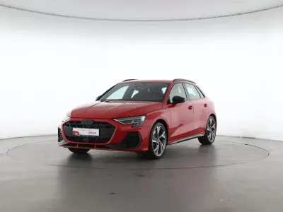 Gebraucht Audi S3 Comfort 333 PS (244 kW) 2025 Progressivrot Limousine