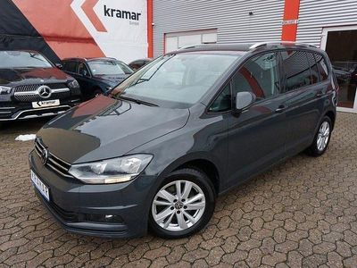 Grau Gebraucht 2021 VW Touran Comfortline Van / Kleinbus | 17.990 € (Fairer Preis)