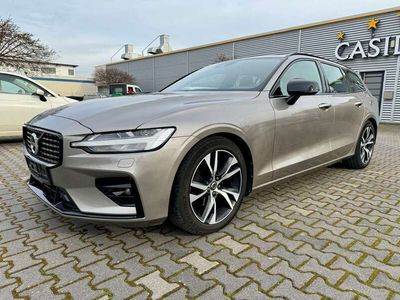 gebraucht Volvo V60 D3 Automatik R-Design NAVI + F-LED + 360-CAM + AHK