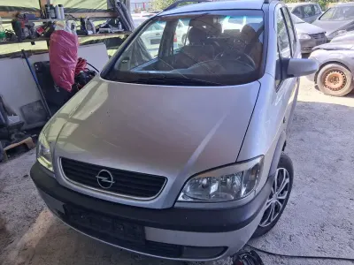 Gebraucht Opel Zafira 116 PS (85 kW) 1999 Silber Van / Kleinbus