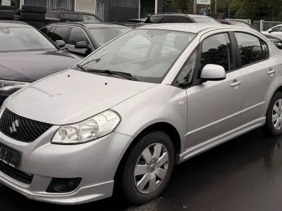 Gebraucht Suzuki SX4 107 PS (78 kW) 2009 Silber Limousine