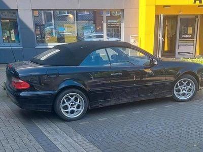 Gebraucht Mercedes CLK200 163 PS (119 kW) 2001 Schwarz Cabrio