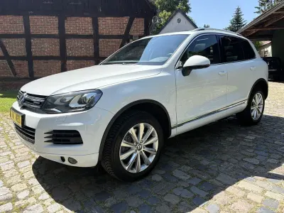 Gebraucht VW Touareg 333 PS (244 kW) 2012 Pure white SUV