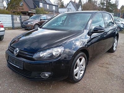Gebraucht VW Golf VI Team 105 PS (77 kW) 2010 Schwarz Kleinwagen