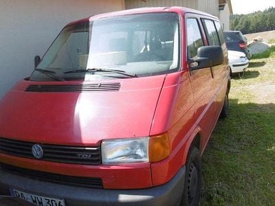Gebraucht VW T4 102 PS (75 kW) 2000 Rot Van