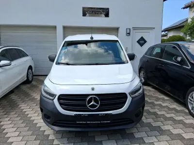 Używany Mercedes Citan 110 95 KM (69 kW) 2022 Biały Sedan/Limuzyna