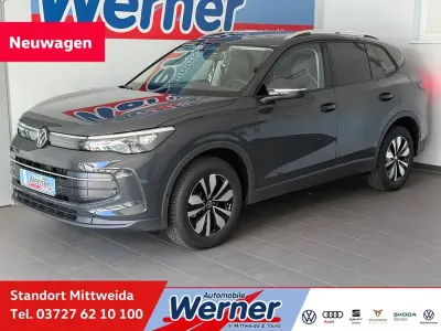 Neu VW Tiguan Life 150 PS (110 kW) 2026 Grau SUV