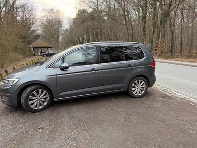 Gebraucht VW Touran Highline 150 PS (110 kW) 2018 Grau Van / Kleinbus