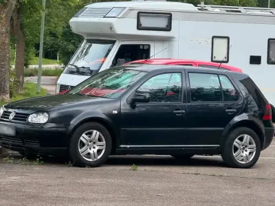 Gebraucht VW Golf IV 131 PS (96 kW) 2003 Blau Kleinwagen