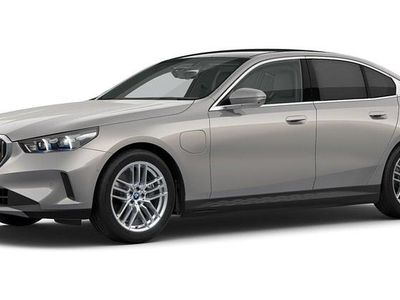 Gebraucht BMW 550e Comfort Edition 489 PS (359 kW) 2024 Grau Limousine