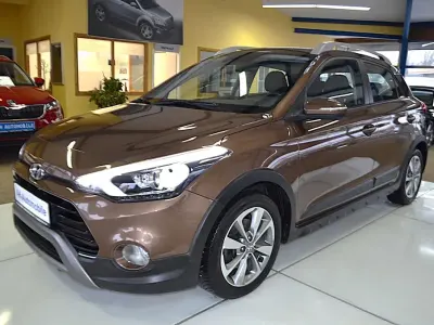 Gebraucht Hyundai i20 Active 120 PS (88 kW) 2017 Braun Van / Kleinbus