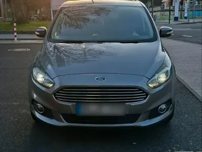 Używany Ford S-MAX S 179 KM (131 kW) 2015 Szary Minivan