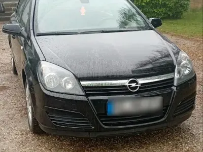 Usata Opel Astra 2003 Nero Utilitaria