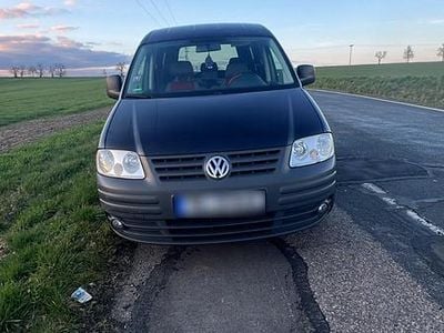 Second-hand VW Caddy Life 102 CP (75 kW) 2007 Negru Monovolum