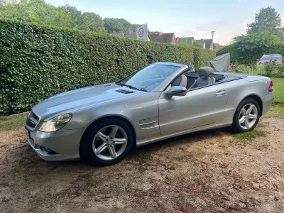 Gebraucht Mercedes SL300 231 PS (169 kW) 2011 Silber Cabrio