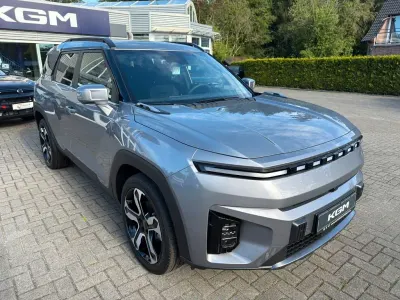 Neu KGM Torres EVX 152 kW (207 PS) 2026 Silber SUV
